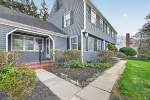 4 Scenic Dr, Poughkeepsie, NY 12603 - Photo 2
