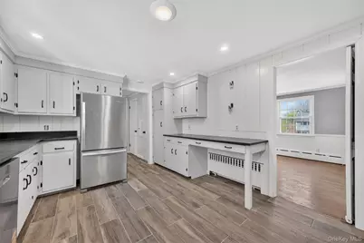 4 Scenic Drive, Poughkeepsie, NY 12603 - Photo 10