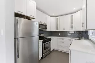 345 W Walnut St, Long Beach, NY 11561 - Photo 16