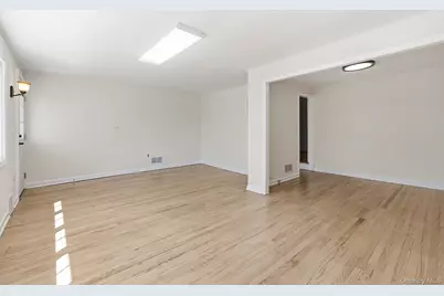 1936 Longvue Street, Yorktown Heights, NY 10598 - Photo 8