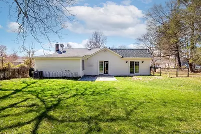 1936 Longvue Street, Yorktown Heights, NY 10598 - Photo 32