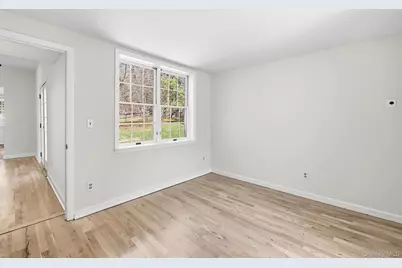 1936 Longvue Street, Yorktown Heights, NY 10598 - Photo 24