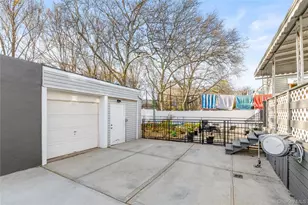 75-20 60th Pl, Glendale, NY 11385 - Photo 20