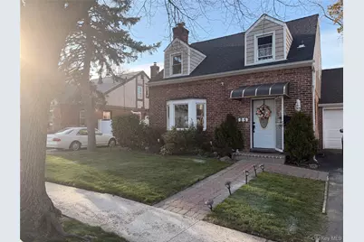 25 Crowell Street, Hempstead, NY 11550 - Photo 1