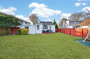 266 Neptune Ave, West Babylon, NY 11704 - Photo 20