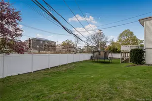 68 Riverdale Rd, Valley Stream, NY 11581 - Photo 16