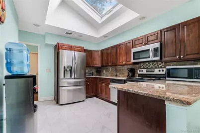 68 Riverdale Road, Valley Stream, NY 11581 - Photo 4