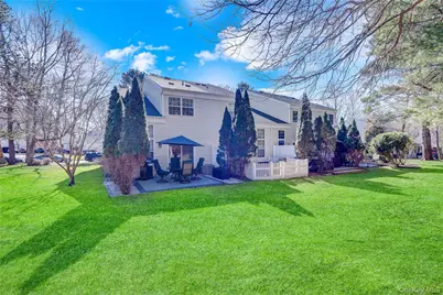 39 Quail Court, Manorville, NY 11949 - Photo 12