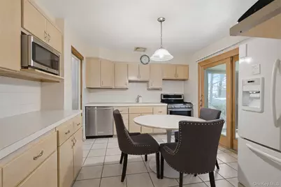 4 Faist Drive, Spring Valley, NY 10977 - Photo 18