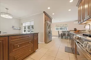 739 Dogwood Ave, West Hempstead, NY 11552 - Photo 8