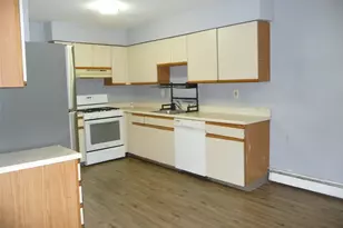 39 Cedar Ct, Middletown, NY 10940 - Photo 2