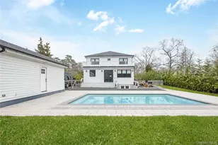 128 Priscilla Ave, Flanders, NY 11901 - Photo 4