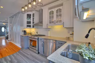 80-21 62nd St, Glendale, NY 11385 - Photo 22