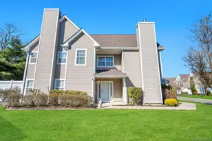 198 Erik Dr, East Setauket, NY 11733 - Photo 4