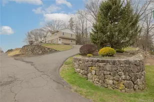 2 Emily Ln, Stony Point, NY 10980 - Photo 2