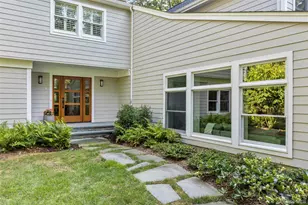 8 Waterview Ln, Setauket, NY 11733 - Photo 2