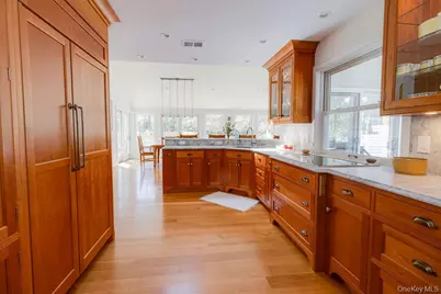 8 Waterview Lane, Setauket, NY 11733 - Photo 18