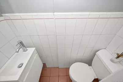 136-54 71st Road, Kew Gardens, NY 11367 - Photo 10