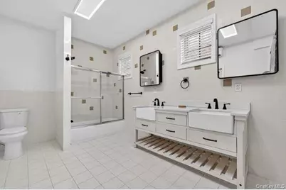 [Address not provided], Mill Neck, NY 11765 - Photo 14