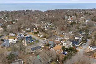 14 Narcissus Rd, Rocky Point, NY 11778 - Photo 4