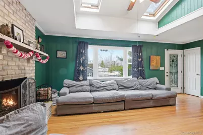 14 Narcissus Road, Rocky Point, NY 11778 - Photo 10