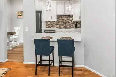 99 Carriage Lane, Plainview, NY 11803 - Photo 10