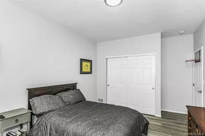 99 Carriage Lane, Plainview, NY 11803 - Photo 20