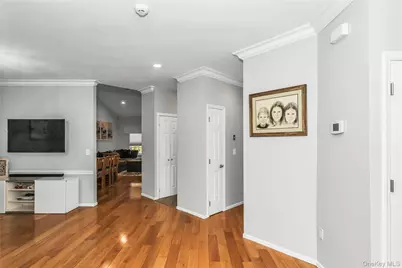 99 Carriage Lane, Plainview, NY 11803 - Photo 6