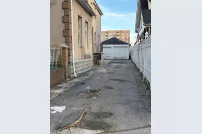 162-14 86th Avenue, Jamaica, NY 11432 - Photo 4