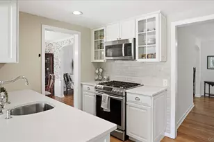 6 Derby Rd, Port Washington, NY 11050 - Photo 4