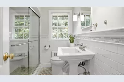 6 Derby Road, Port Washington, NY 11050 - Photo 10
