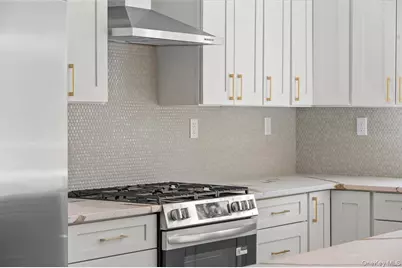 209 Prospect Avenue, White Plains, NY 10607 - Photo 8