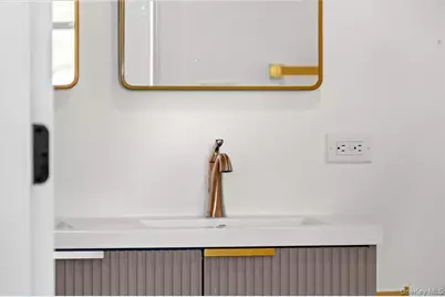 209 Prospect Avenue, White Plains, NY 10607 - Photo 14