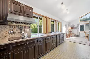 334 Edgewood Ave, Smithtown, NY 11787 - Photo 10