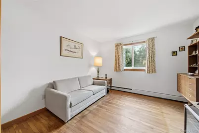 334 Edgewood Avenue, Smithtown, NY 11787 - Photo 24