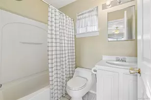 1302 Baltusrol Blvd, Riverhead, NY 11901 - Photo 18