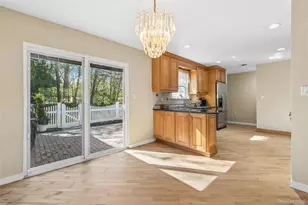 1302 Baltusrol Blvd, Riverhead, NY 11901 - Photo 6