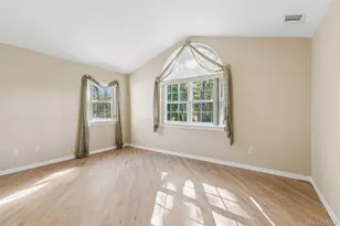 1302 Baltusrol Blvd, Riverhead, NY 11901 - Photo 12