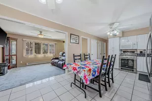 260 28th St, Copiague, NY 11726 - Photo 10