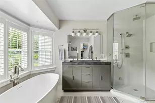 40 Dogwood Ln, Sands Point, NY 11050 - Photo 18