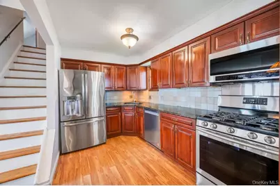 398 33rd Street, Lindenhurst, NY 11757 - Photo 18