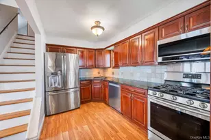 398 33rd St, Lindenhurst, NY 11757 - Photo 18