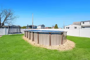 398 33rd St, Lindenhurst, NY 11757 - Photo 8