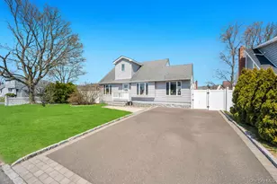 398 33rd St, Lindenhurst, NY 11757 - Photo 4