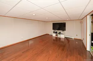14 Lynmore Ave, Salisbury Mills, NY 12577 - Photo 18