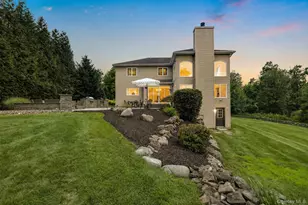31 Greenwich Ave, Central Valley, NY 10917 - Photo 2