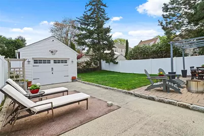 11 Westwood Avenue, New Rochelle, NY 10801 - Photo 16