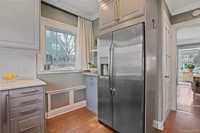 11 Westwood Avenue, New Rochelle, NY 10801 - Photo 12
