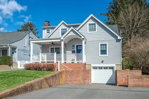 17 Winans Pl, Locust Valley, NY 11560 - Photo 2