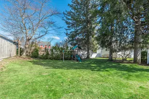 17 Winans Pl, Locust Valley, NY 11560 - Photo 34